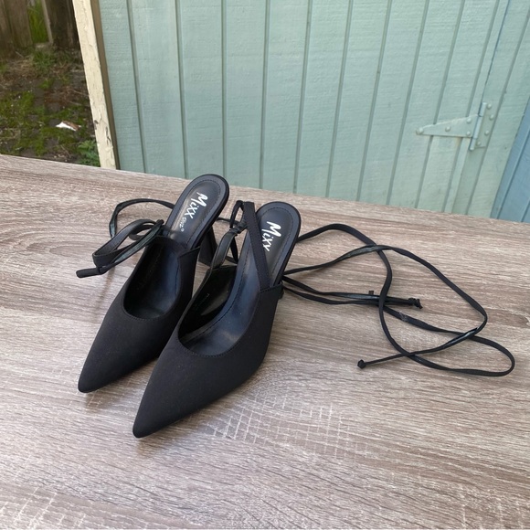 Mixx Shuz Shoes - Pointed Toe Kitten Heel
